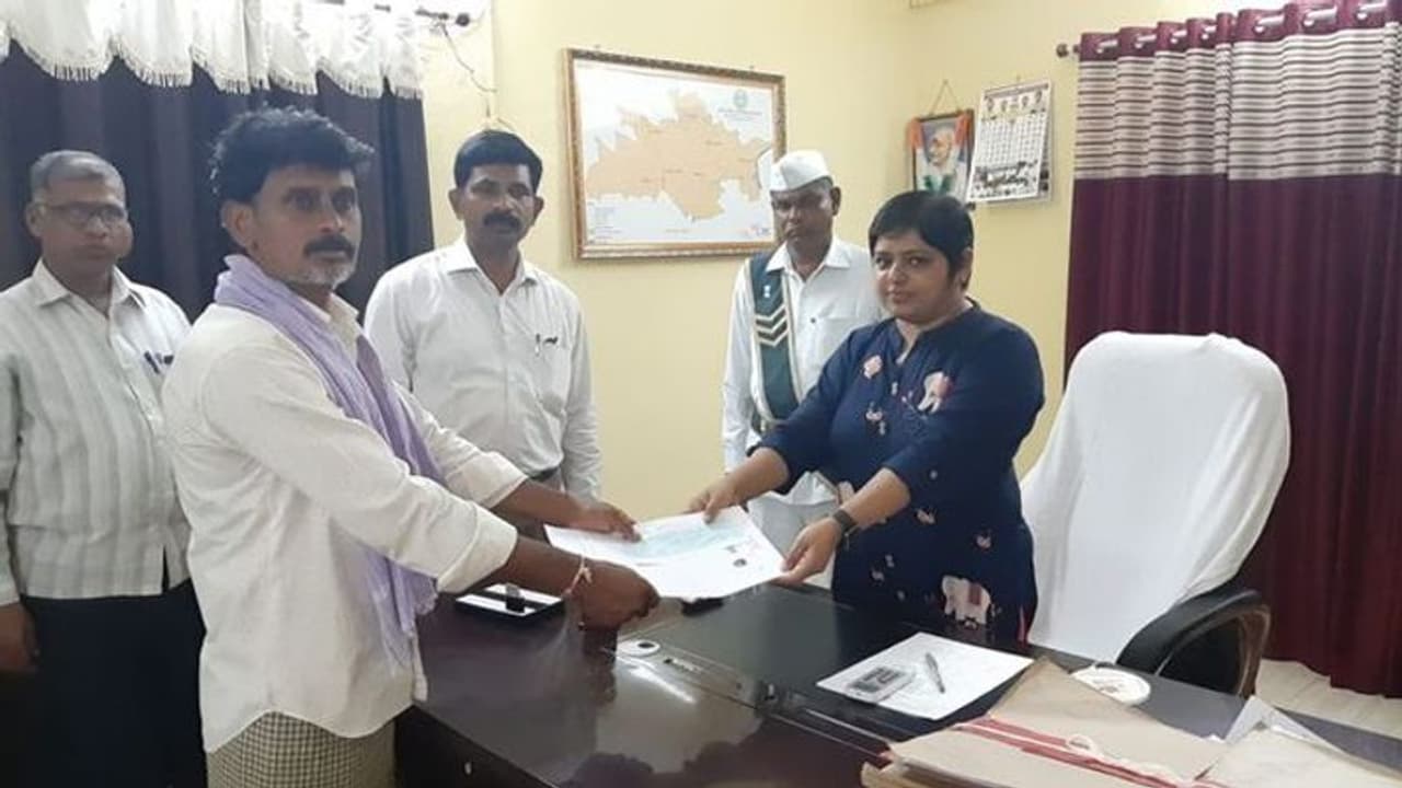 శరత్ వీడియోపై కేసీఆర్ స్పందన: కథ అడ్డం తిరుగుతుందా? (ఆడియో) శరత్ వీడియోపై కేసీఆర్ స్పందన: కథ అడ్డం తిరుగుతుందా? (ఆడియో)