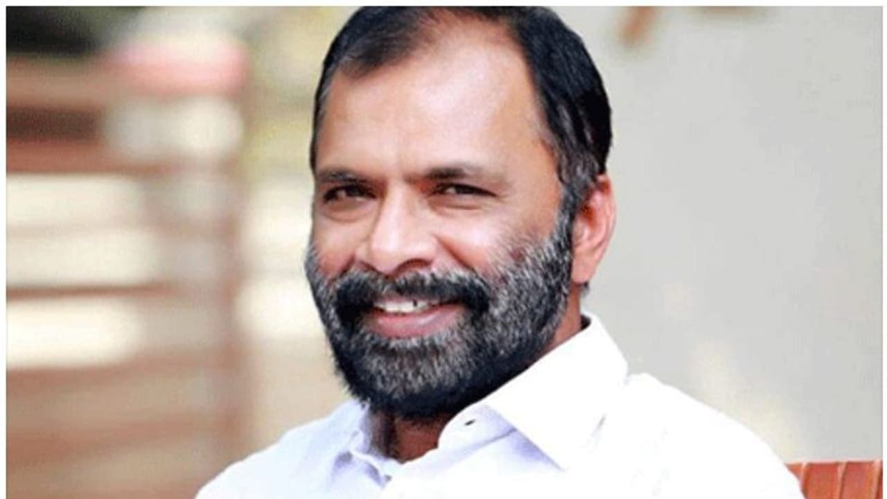 രാഹുലിന്റെ സ്ഥാനാര്ത്ഥിത്വം; അനന്തമായി കാത്തിരിക്കാനാകില്ലെന്ന് മലപ്പുറം ഡിസിസി പ്രസിഡന്റ് രാഹുലിന്റെ സ്ഥാനാര്ത്ഥിത്വം; അനന്തമായി കാത്തിരിക്കാനാകില്ലെന്ന് മലപ്പുറം ഡിസിസി പ്രസിഡന്റ്