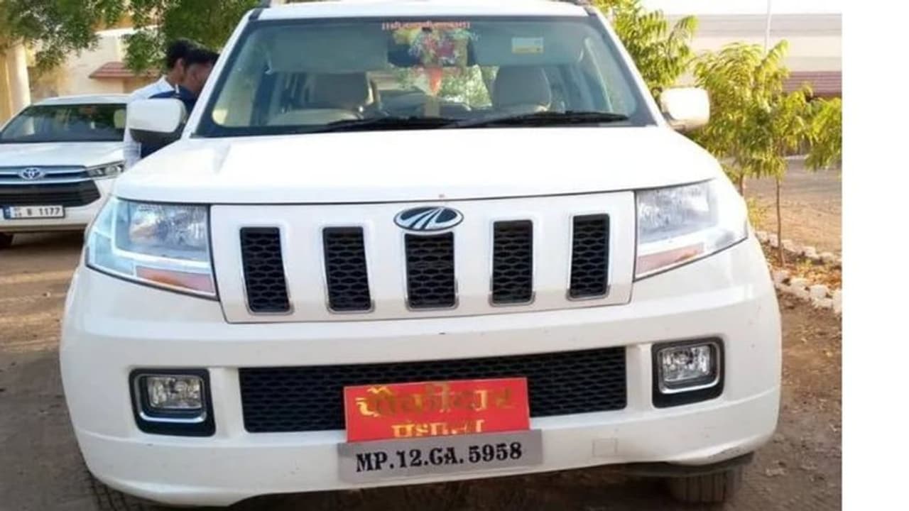 'ಚೌಕಿದಾರ್' ನಂಬರ್ ಪ್ಲೇಟ್ ಬಿಜೆಪಿ MLA ಕಾರಿಗೆ ದಂಡ!