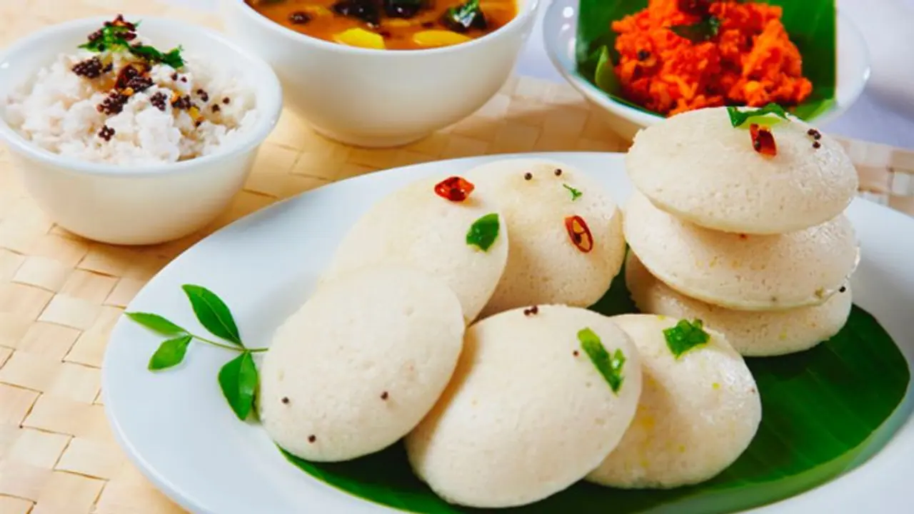 ভারতীয়দের অত্যন্ত প্রিয় ইডলি জন্মসূত্রে বিদেশী, রইল এটি বানানোর সহজ রেসিপি