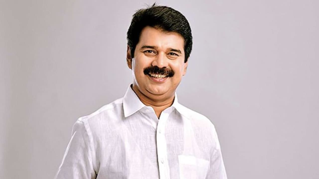 ജോയ്സ് ജോര്ജ്ജിന്റെ പേരിൽ ഒൻപത് ക്രിമിനൽ കേസുകൾ; കൈയ്യിലുളളത് ഏഴായിരം രൂപ മാത്രം ജോയ്സ് ജോര്ജ്ജിന്റെ പേരിൽ ഒൻപത് ക്രിമിനൽ കേസുകൾ; കൈയ്യിലുളളത് ഏഴായിരം രൂപ മാത്രം