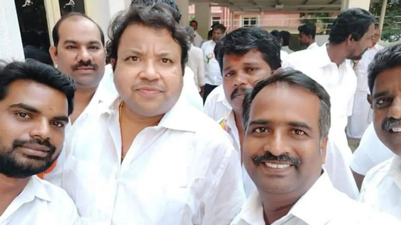 காங்கிரஸ் கமிட்டியா இல்லை கமிஷன் கமிட்டியா? சத்தியமூர்த்தி பவனில் முக்கிய எம்.பி தர்ணா.. பரபரப்பு. காங்கிரஸ் கமிட்டியா இல்லை கமிஷன் கமிட்டியா? சத்தியமூர்த்தி பவனில் முக்கிய எம்.பி தர்ணா.. பரபரப்பு.