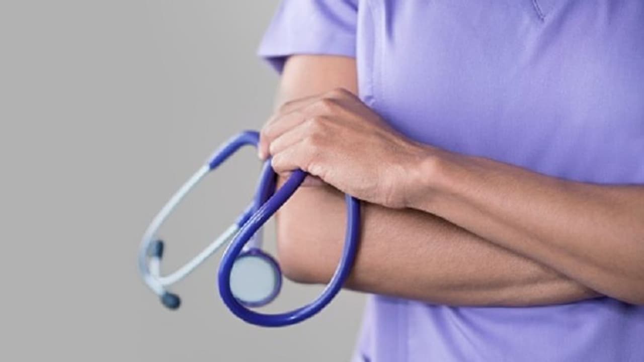 'ലൈംഗിക അധിക്ഷേപം, പിഴ, ടോയ്ലറ്റ് കഴുകൽ, ചെരുപ്പ് വൃത്തിയാക്കൽ'; എസ് എച്ച് നഴ്സിങ് കോളേജിനെതിരെ റിപ്പോർട്ട് 'ലൈംഗിക അധിക്ഷേപം, പിഴ, ടോയ്ലറ്റ് കഴുകൽ, ചെരുപ്പ് വൃത്തിയാക്കൽ'; എസ് എച്ച് നഴ്സിങ് കോളേജിനെതിരെ റിപ്പോർട്ട്