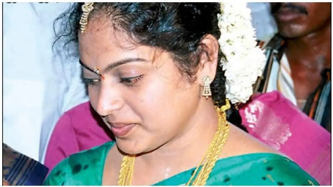 ஜீவஜோதியால் சீரழிந்த சரவண பவன் அண்ணாச்சி... இன்னும் நான்கே நாட்களில் உச்சநீதிமன்ற கெடு முடிவு..! ஜீவஜோதியால் சீரழிந்த சரவண பவன் அண்ணாச்சி... இன்னும் நான்கே நாட்களில் உச்சநீதிமன்ற கெடு முடிவு..!