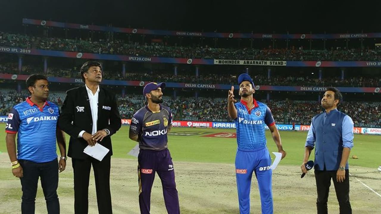 IPL 2019: KKR ವಿರುದ್ಧ ಟಾಸ್ ಗೆದ್ದ ಡೆಲ್ಲಿ ಫೀಲ್ಡಿಂಗ್ ಆಯ್ಕೆ! IPL 2019: KKR ವಿರುದ್ಧ ಟಾಸ್ ಗೆದ್ದ ಡೆಲ್ಲಿ ಫೀಲ್ಡಿಂಗ್ ಆಯ್ಕೆ!