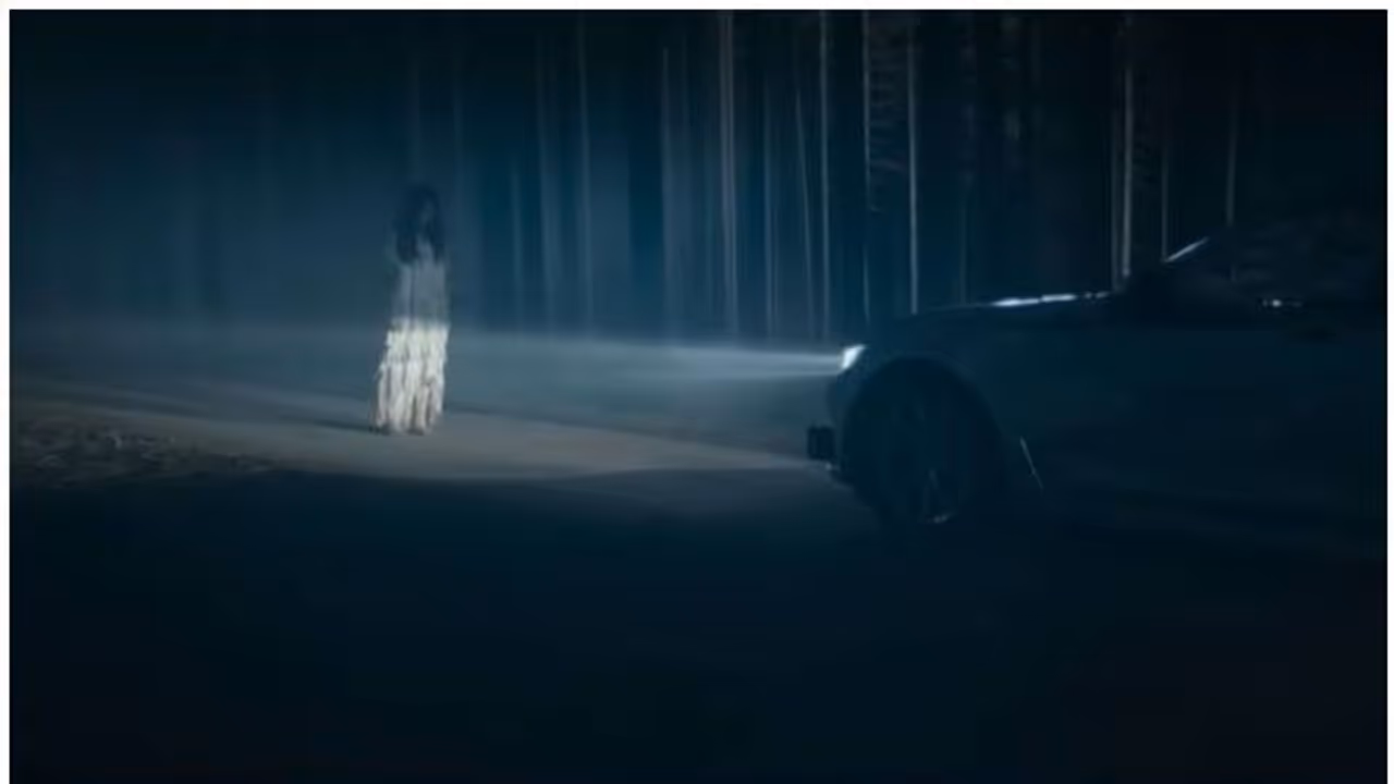 പ്രേതത്തെ കണ്ട് ആ കാര് നിന്നു, ഡോര് തുറന്ന പ്രേതം പേടിച്ചോടി! പ്രേതത്തെ കണ്ട് ആ കാര് നിന്നു, ഡോര് തുറന്ന പ്രേതം പേടിച്ചോടി!