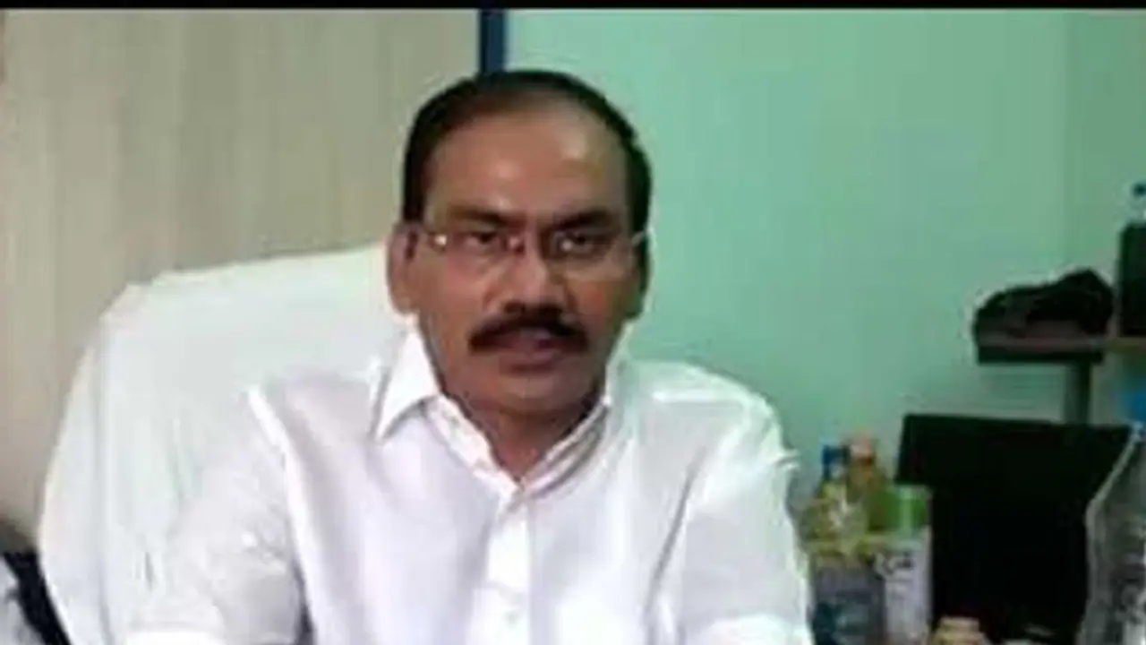 రంగంలోకి బిజ్జం పార్థసారధి రెడ్డి: ఆ మూడు నియోజకవర్గాల్లో ప్రచారం రంగంలోకి బిజ్జం పార్థసారధి రెడ్డి: ఆ మూడు నియోజకవర్గాల్లో ప్రచారం