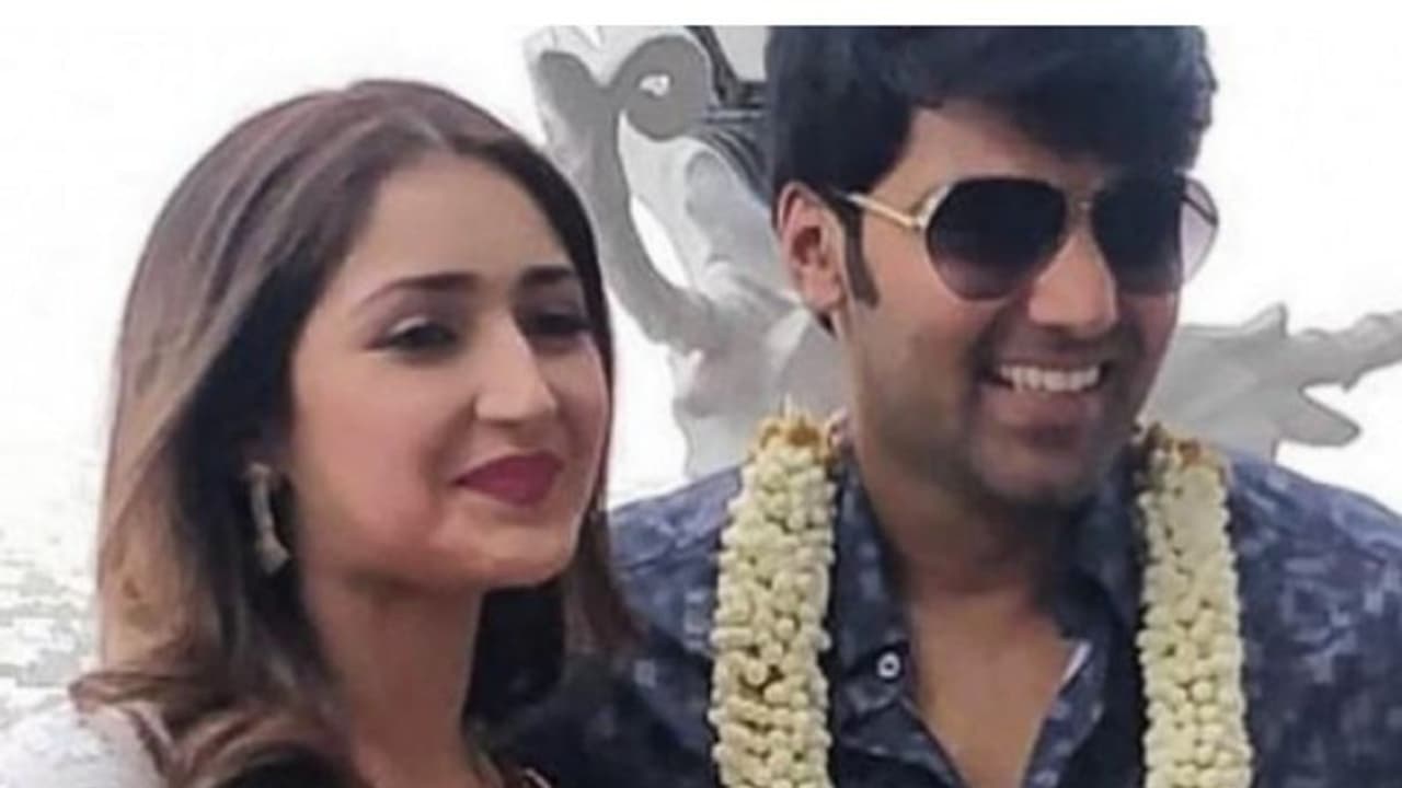 ஆர்யா இல்லாத வாழ்க்கையை கற்பனை செய்ய முடியவில்லை! முதல் திருமண வருடத்தில் உருகிய மனைவி சாயிஷா! ஆர்யா இல்லாத வாழ்க்கையை கற்பனை செய்ய முடியவில்லை! முதல் திருமண வருடத்தில் உருகிய மனைவி சாயிஷா!