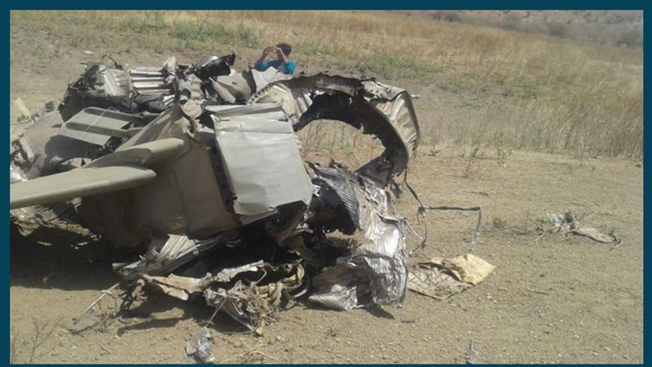 പരിശീലന പറക്കലിനിടെ വ്യോമസേനയുടെ മിഗ് 27 വിമാനം തകർന്നു വീണു പരിശീലന പറക്കലിനിടെ വ്യോമസേനയുടെ മിഗ് 27 വിമാനം തകർന്നു വീണു