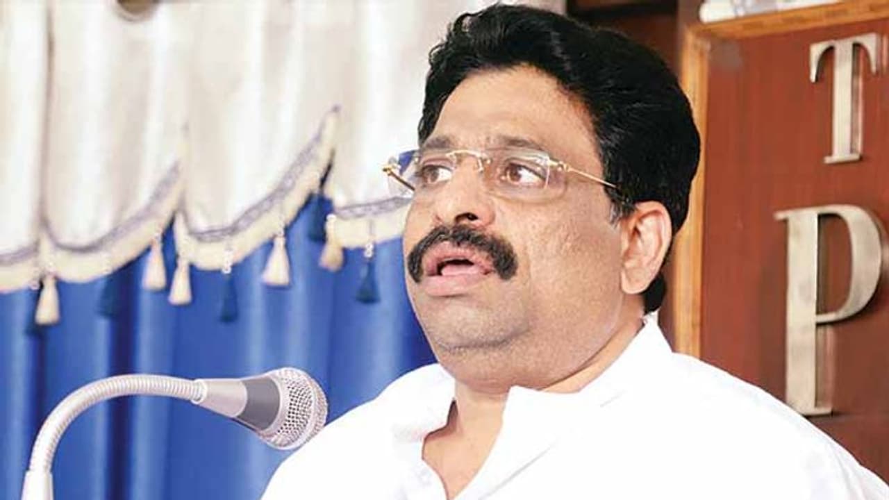 శకుని మామా! కమ్మ కాదు... డిల్లీ బాస్ అనే దమ్ముందా?: విజయసాయిపై బుద్దా ఆగ్రహం