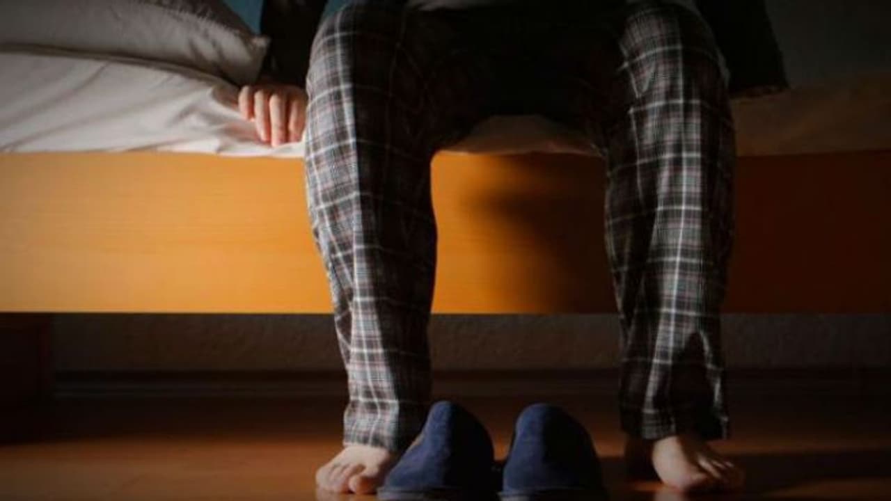 രാത്രി ഇടയ്ക്കിടെ മൂത്രമൊഴിക്കുന്ന പതിവുണ്ടെങ്കില്, ശ്രദ്ധിക്കുക... രാത്രി ഇടയ്ക്കിടെ മൂത്രമൊഴിക്കുന്ന പതിവുണ്ടെങ്കില്, ശ്രദ്ധിക്കുക...