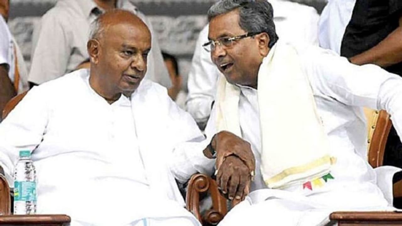 'ದೇವೇಗೌಡ್ರನ್ನ ಸಿದ್ದರಾಮಯ್ಯ ಸೋಲಿಸ್ತಾರೆ, ಮೈಸೂರಿನಲ್ಲಿ ಸಿದ್ದು ಆಪ್ತನನನ್ನ ಗೌಡ್ರು ಸೋಲಿಸ್ತಾರೆ' 'ದೇವೇಗೌಡ್ರನ್ನ ಸಿದ್ದರಾಮಯ್ಯ ಸೋಲಿಸ್ತಾರೆ, ಮೈಸೂರಿನಲ್ಲಿ ಸಿದ್ದು ಆಪ್ತನನನ್ನ ಗೌಡ್ರು ಸೋಲಿಸ್ತಾರೆ'