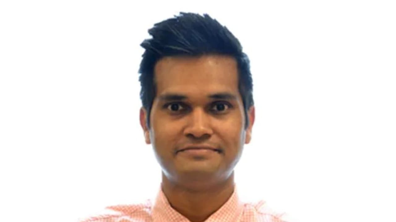 യുഎസിലുണ്ടായ വാഹനാപകടത്തില് ഇന്ത്യന് ഡോക്ടര് കൊല്ലപ്പെട്ടു യുഎസിലുണ്ടായ വാഹനാപകടത്തില് ഇന്ത്യന് ഡോക്ടര് കൊല്ലപ്പെട്ടു