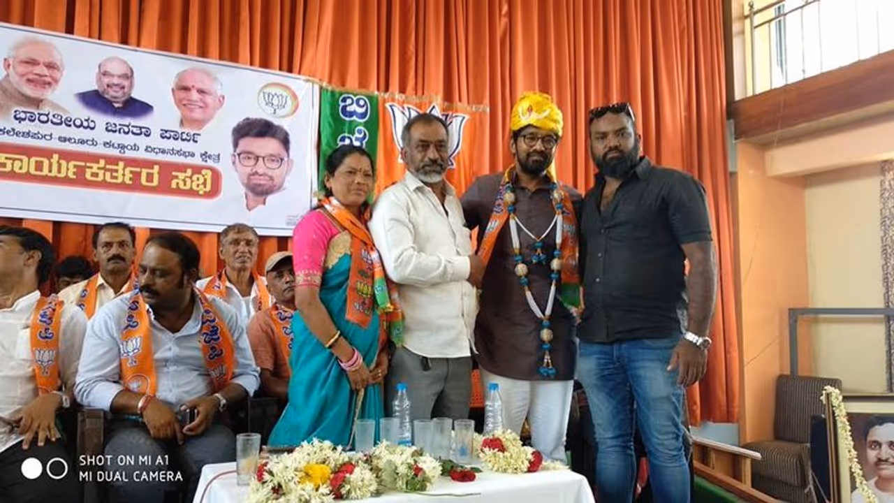 ‘ಆಪರೇಷನ್ ನಲ್ಲಿ ನಾನಿದ್ದರೆ ಘೋಷಿತ ಆಸ್ತಿ ಪ್ರವಾಹ ಸಂತ್ರಸ್ತರಿಗೆ ನೀಡುವೆ’ ‘ಆಪರೇಷನ್ ನಲ್ಲಿ ನಾನಿದ್ದರೆ ಘೋಷಿತ ಆಸ್ತಿ ಪ್ರವಾಹ ಸಂತ್ರಸ್ತರಿಗೆ ನೀಡುವೆ’