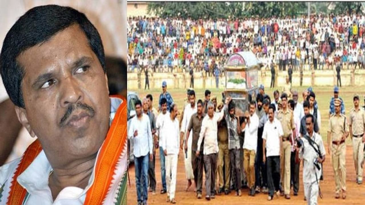 'ಅಂಬರೀಶ್ ಅಂತಿಮ ದರ್ಶನಕ್ಕೆ ಬಂದ ಜನಸಾಗರ ನೋಡಿ ಇವತ್ತು ಚುನಾವಣೆಗೆ ಬಂದಿದ್ದೀರಾ'..? 'ಅಂಬರೀಶ್ ಅಂತಿಮ ದರ್ಶನಕ್ಕೆ ಬಂದ ಜನಸಾಗರ ನೋಡಿ ಇವತ್ತು ಚುನಾವಣೆಗೆ ಬಂದಿದ್ದೀರಾ'..?