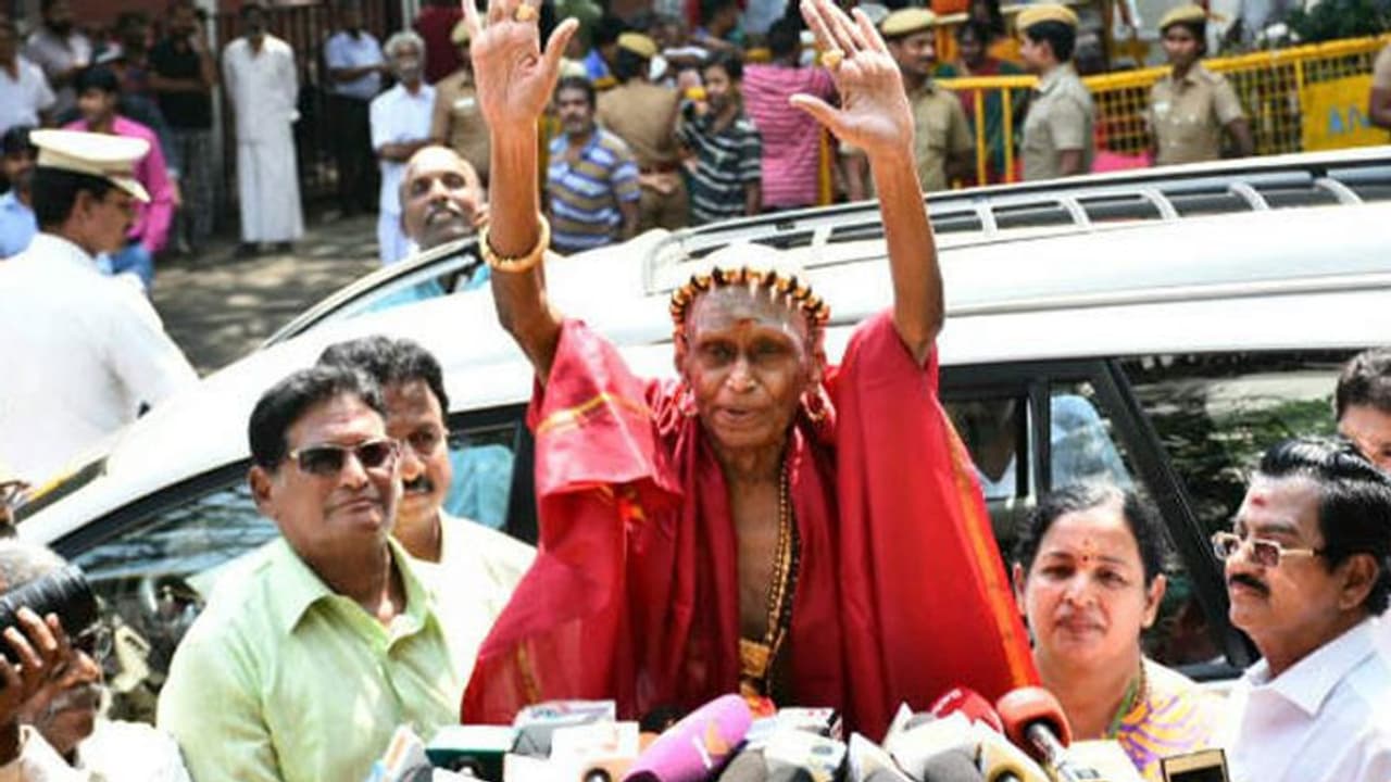 கொரோனா பரவாமல் இருக்க மாமிசத்தைத் தவிர்க்கணும்... மதுரை ஆதினத்தின் அதிரடி யோசனை! கொரோனா பரவாமல் இருக்க மாமிசத்தைத் தவிர்க்கணும்... மதுரை ஆதினத்தின் அதிரடி யோசனை!