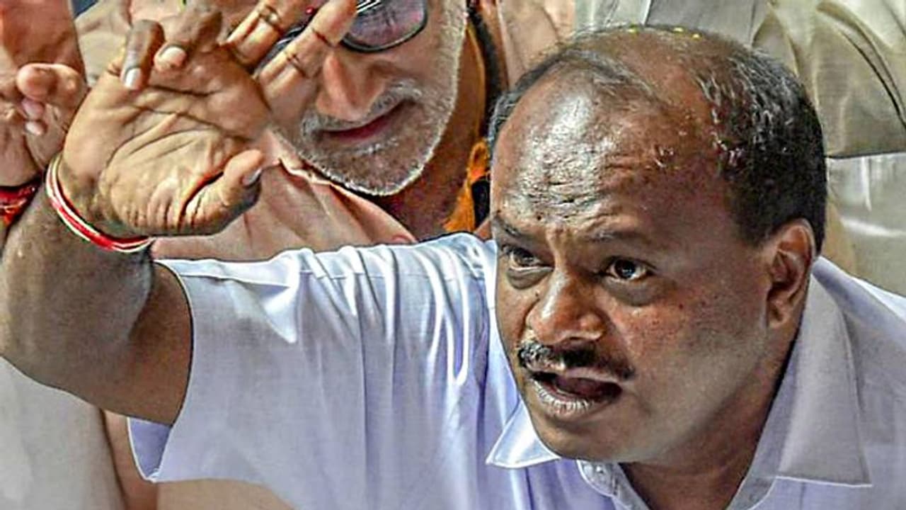 'ಲೋಕಸಭಾ ಚುನಾವಣೆ ಬಳಿಕ ಕುಮಾರಸ್ವಾಮಿ ನೆಗೆದು ಬೀಳ್ತಾರೆ' 'ಲೋಕಸಭಾ ಚುನಾವಣೆ ಬಳಿಕ ಕುಮಾರಸ್ವಾಮಿ ನೆಗೆದು ಬೀಳ್ತಾರೆ'