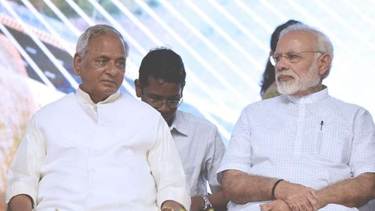 चुनाव आयोग ने राष्ट्रपति को लिखी चिट्ठी, कल्याण सिंह की बढ़ी मुश्किलें चुनाव आयोग ने राष्ट्रपति को लिखी चिट्ठी, कल्याण सिंह की बढ़ी मुश्किलें