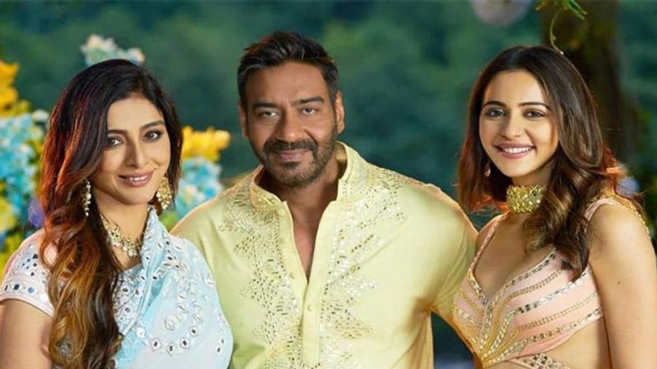 బాలీవుడ్ కి వెళ్లి రకుల్ చేస్తున్న క్యారక్టర్ ఇదా? ఫ్యాన్స్ షాక్ బాలీవుడ్ కి వెళ్లి రకుల్ చేస్తున్న క్యారక్టర్ ఇదా? ఫ్యాన్స్ షాక్