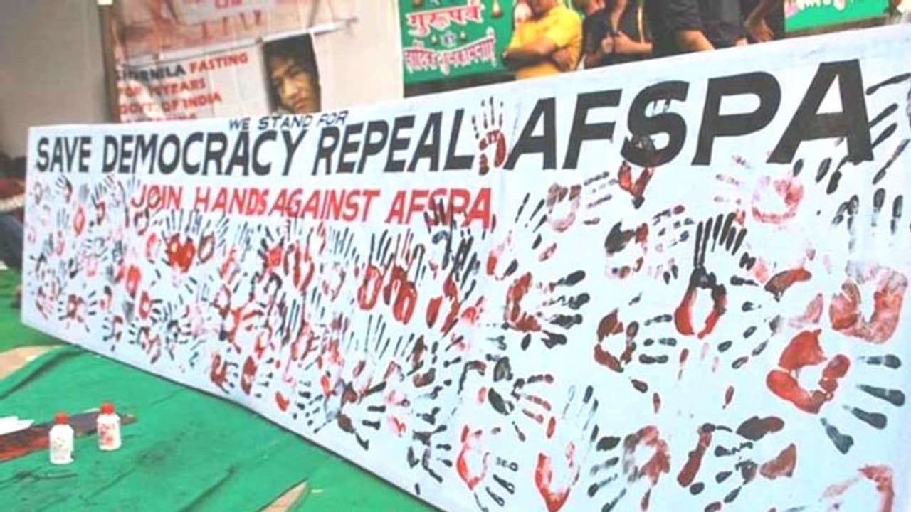 Nagaland Killing: AFSPA বিরোধী আন্দোলন উস্কে দিল লাগাল্যান্ডের হত্যাকাণ্ড, উঠছে আইন প্রত্যাহারের দাবি Nagaland Killing: AFSPA বিরোধী আন্দোলন উস্কে দিল লাগাল্যান্ডের হত্যাকাণ্ড, উঠছে আইন প্রত্যাহারের দাবি