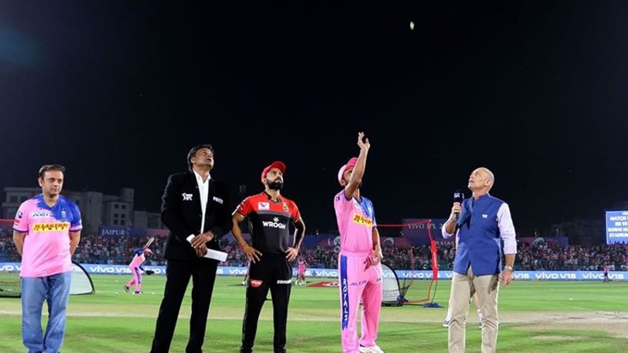 IPL 2019: RCB ವಿರುದ್ಧ ಟಾಸ್ ಗೆದ್ದ ರಾಜಸ್ಥಾನ ಫೀಲ್ಡಿಂಗ್ ಆಯ್ಕೆ! IPL 2019: RCB ವಿರುದ್ಧ ಟಾಸ್ ಗೆದ್ದ ರಾಜಸ್ಥಾನ ಫೀಲ್ಡಿಂಗ್ ಆಯ್ಕೆ!