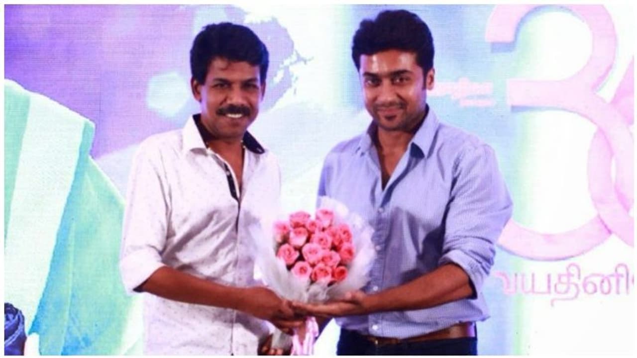 விக்ரம் கைவிட்டால் என்ன! நான் இருக்கிறேன்? துவண்ட பாலாவுக்கு தோள் கொடுத்த சூர்யா! விக்ரம் கைவிட்டால் என்ன! நான் இருக்கிறேன்? துவண்ட பாலாவுக்கு தோள் கொடுத்த சூர்யா!