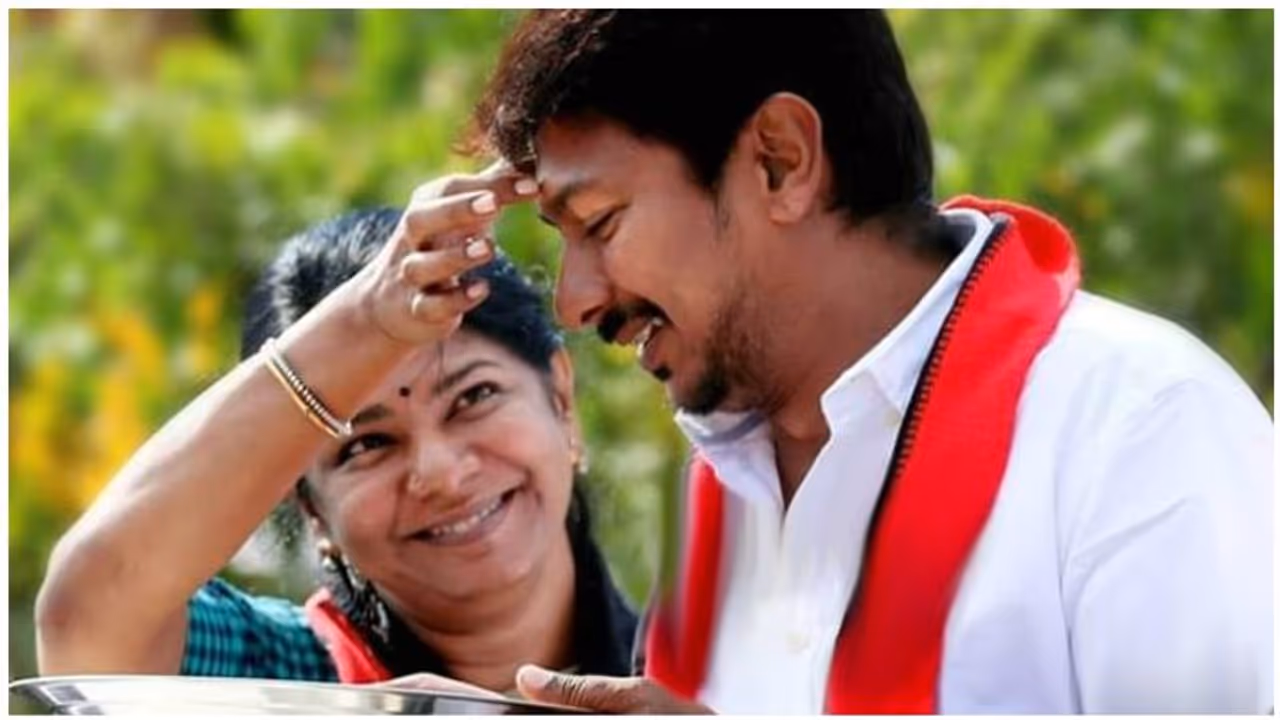 கனிமொழிக்கு எச்சரிக்கையா..? கே.பி.சங்கர் பதவி பறிப்பின் பகீர் பின்னணி.. உற்சாகத்தில் உதயநிதி? கனிமொழிக்கு எச்சரிக்கையா..? கே.பி.சங்கர் பதவி பறிப்பின் பகீர் பின்னணி.. உற்சாகத்தில் உதயநிதி?