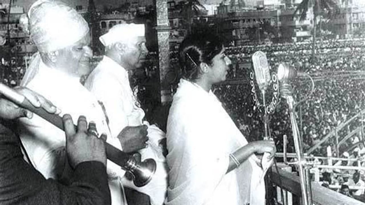 'രാജ്യത്തിന് വേണ്ടി മരിച്ചവര്ക്കായി കണ്ണീരൊഴുക്കാം'; അന്ന്, ആ പാട്ട് കേട്ട് നെഹ്റു പോലും കരഞ്ഞു... 'രാജ്യത്തിന് വേണ്ടി മരിച്ചവര്ക്കായി കണ്ണീരൊഴുക്കാം'; അന്ന്, ആ പാട്ട് കേട്ട് നെഹ്റു പോലും കരഞ്ഞു...