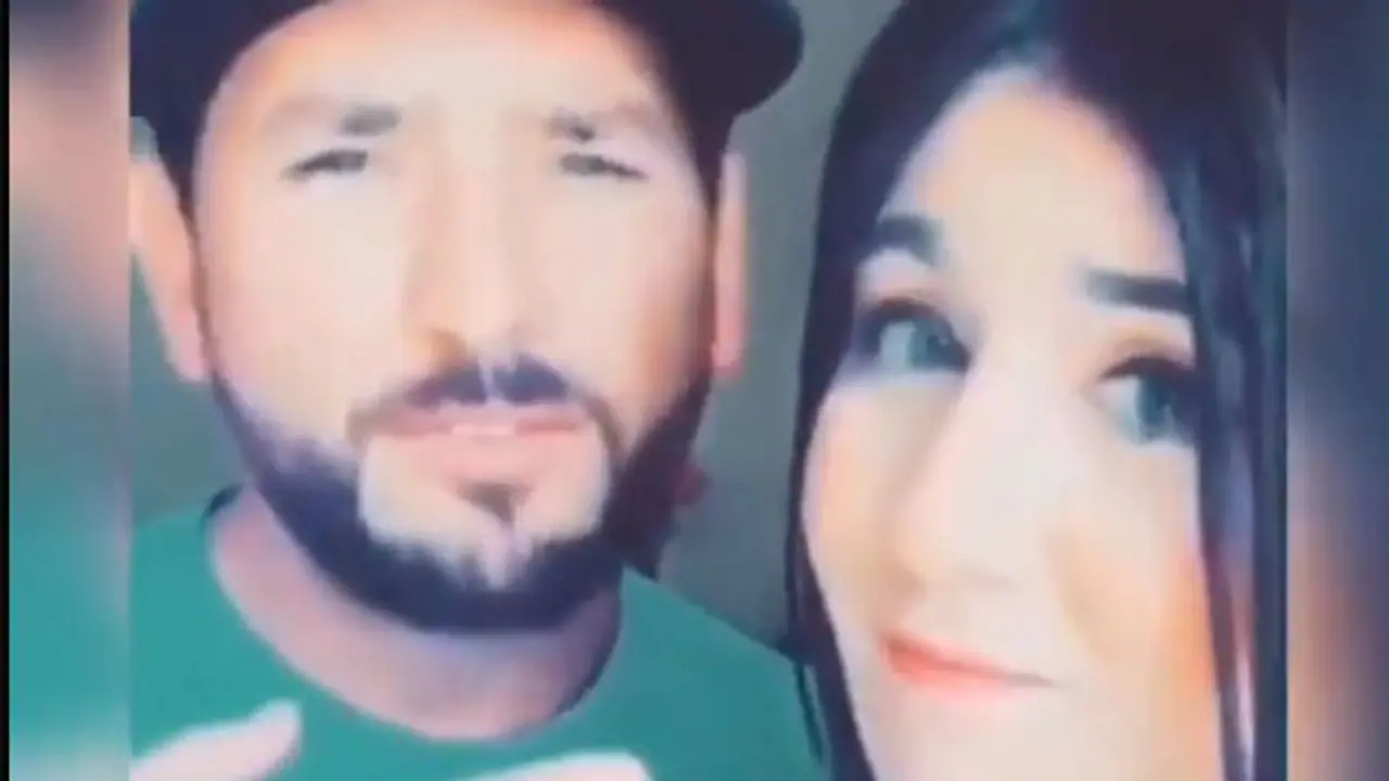 ടിക് ടോക്കില് ആരാധികയുമൊത്ത് പാടി; യാസിര് ഷായ്ക്കെതിരെ ട്രോള് വര്ഷം വീഡിയോ കാണാം ടിക് ടോക്കില് ആരാധികയുമൊത്ത് പാടി; യാസിര് ഷായ്ക്കെതിരെ ട്രോള് വര്ഷം വീഡിയോ കാണാം