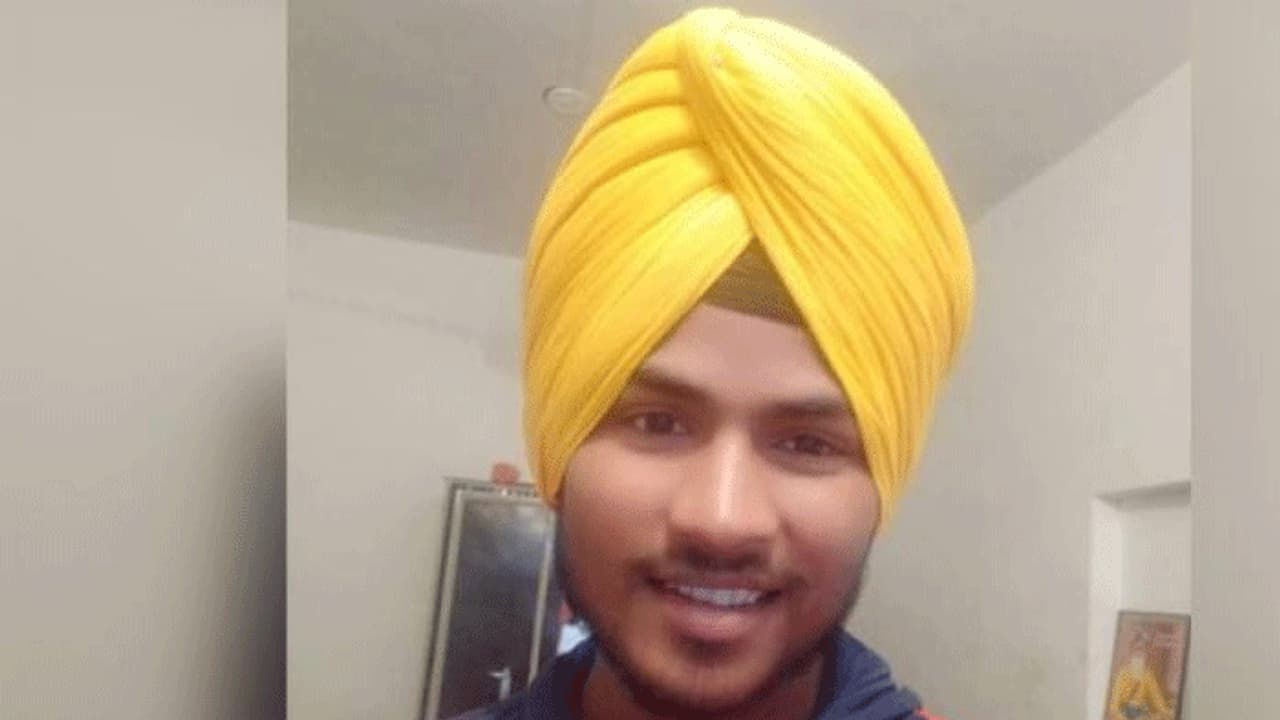 అలిగి ఇంట్లో నుంచి పరారీ... 8ఏళ్ల తర్వాత అలిగి ఇంట్లో నుంచి పరారీ... 8ఏళ్ల తర్వాత