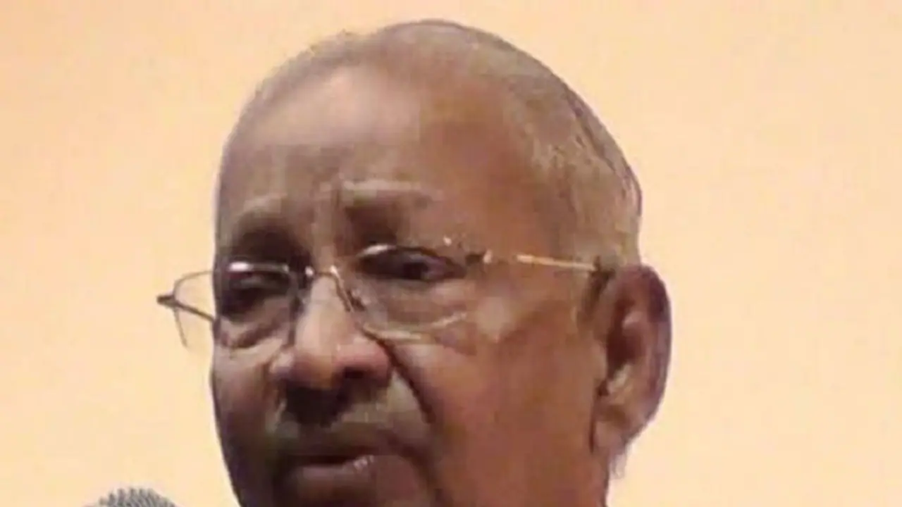 குடிப்பது கூழ்; கொப்பளிப்பது பன்னீர்... அதிமுக அரசை கடுமையாக விமர்சித்த கி.வீரமணி...! குடிப்பது கூழ்; கொப்பளிப்பது பன்னீர்... அதிமுக அரசை கடுமையாக விமர்சித்த கி.வீரமணி...!