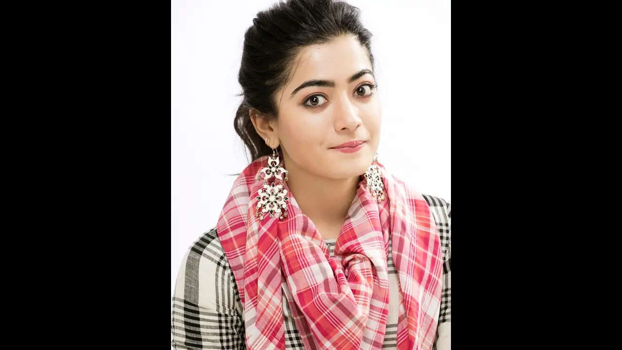 ಕನ್ನಡದ ಕುವರಿ ಮೇಲೆ ಟಾಲಿವುಡ್ ಮಂದಿಗೆ ಸಿಕ್ಕಾಪಟ್ಟೆ ಲವ್ವು! ಕನ್ನಡದ ಕುವರಿ ಮೇಲೆ ಟಾಲಿವುಡ್ ಮಂದಿಗೆ ಸಿಕ್ಕಾಪಟ್ಟೆ ಲವ್ವು!