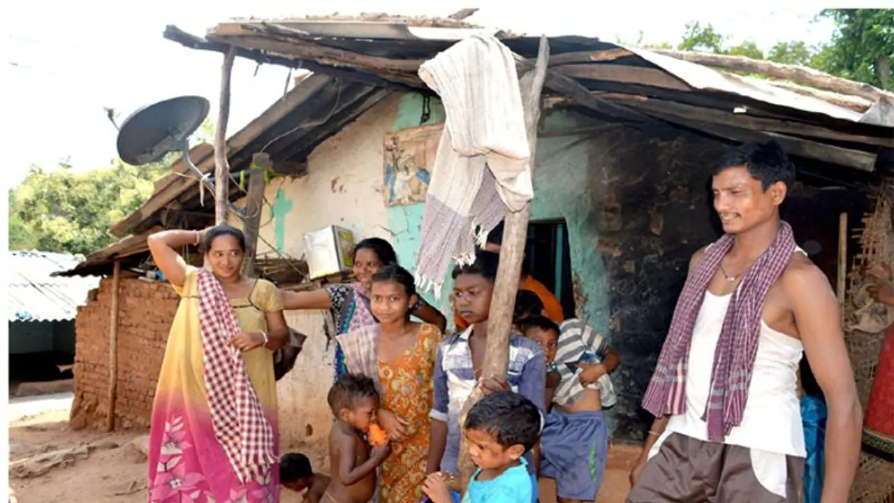 రూరల్ మీడియా సర్వే: చంద్రబాబు వర్సెస్ జగన్, ప్లస్ లూ, మైనస్లూ రూరల్ మీడియా సర్వే: చంద్రబాబు వర్సెస్ జగన్, ప్లస్ లూ, మైనస్లూ