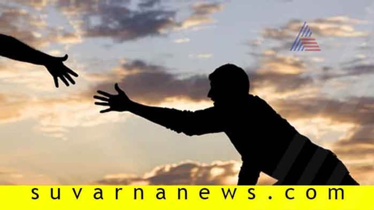 ಮರೆತೇನೆಂದರೆ ಹೇಗೆ ಮರೆಯಲಿ ಆ ಫಸ್ಟ್ ಕ್ರಷ್... ಮರೆತೇನೆಂದರೆ ಹೇಗೆ ಮರೆಯಲಿ ಆ ಫಸ್ಟ್ ಕ್ರಷ್...