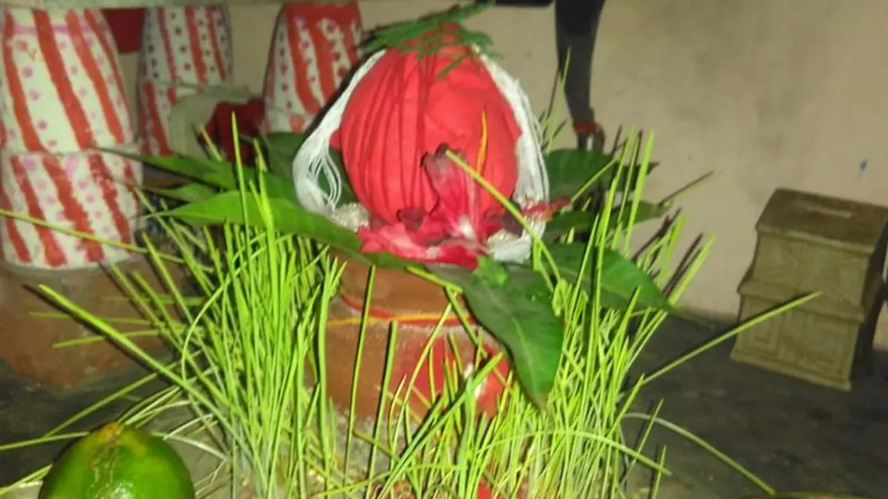 नवरात्रि के प्रथम दिन ऐसे करें कलश स्थापना, जानिए संक्षिप्त पूजा विधि