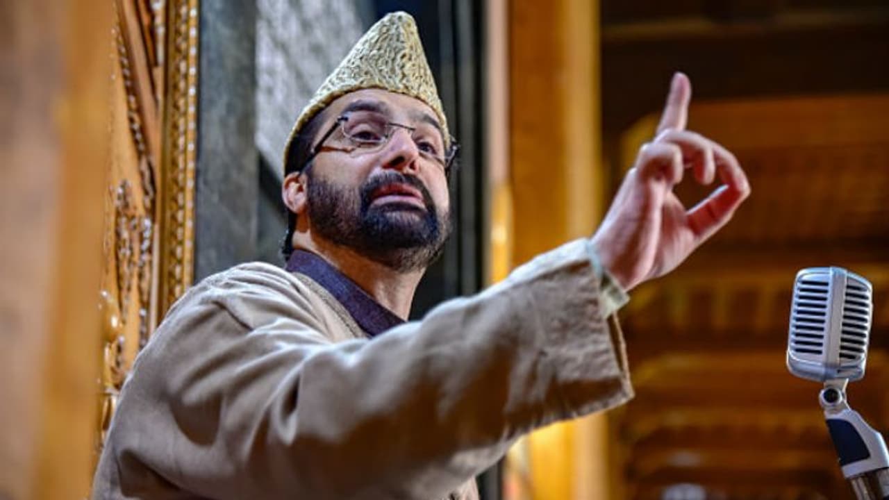 Over 2,500 police personnel freed up as India withdraws security cover of 919 people in J&K