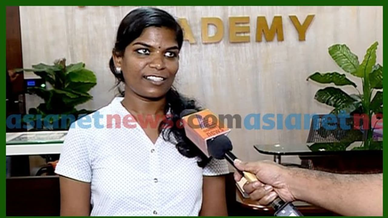 ശ്രീധന്യയുടെ വീട് പുറമ്പോക്ക് ഭൂമിയില്; അമ്മയുടെ ആഗ്രഹം ചോരാത്ത വീട്ടില് അന്തിയുറങ്ങാന് ശ്രീധന്യയുടെ വീട് പുറമ്പോക്ക് ഭൂമിയില്; അമ്മയുടെ ആഗ്രഹം ചോരാത്ത വീട്ടില് അന്തിയുറങ്ങാന്