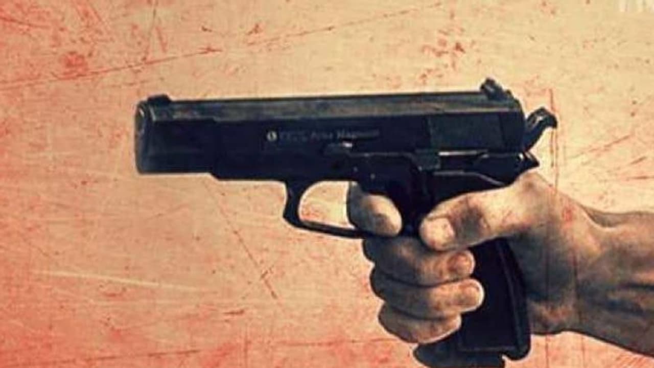 പഞ്ചാബില് ശിവസേനയുടെ യുവനേതാവ് വെടിയേറ്റ് മരിച്ചു പഞ്ചാബില് ശിവസേനയുടെ യുവനേതാവ് വെടിയേറ്റ് മരിച്ചു