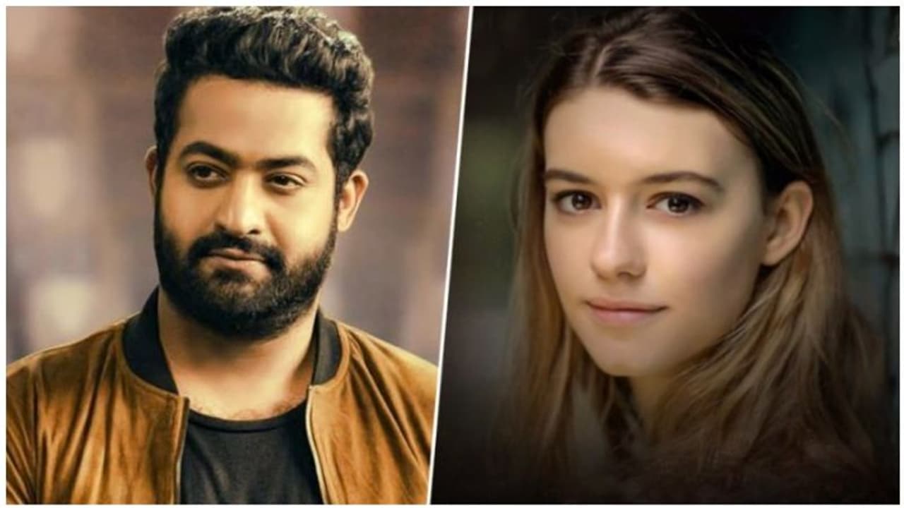 ’எங்கிருந்தாலும் வாழ்க’ படத்தை விட்டு தப்பி ஓடிய பிரிடிஷ் நடிகையை வாழ்த்தும் ராஜமவுலி... ’எங்கிருந்தாலும் வாழ்க’ படத்தை விட்டு தப்பி ஓடிய பிரிடிஷ் நடிகையை வாழ்த்தும் ராஜமவுலி...