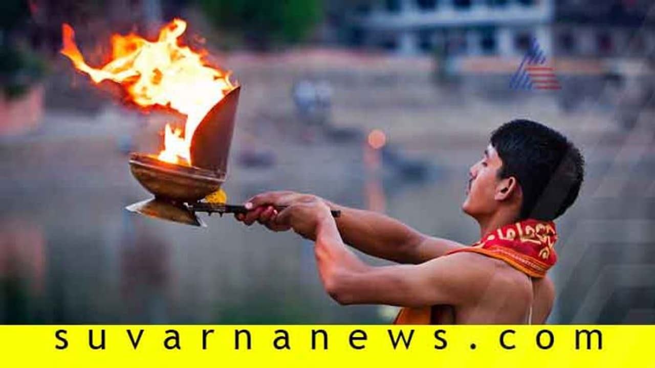 ಜೀವನದ ಸುಖಕ್ಕೆ ದೇವರ ಪೂಜೆಯೆಂಬ ಮೆಟ್ಟಿಲು... ಜೀವನದ ಸುಖಕ್ಕೆ ದೇವರ ಪೂಜೆಯೆಂಬ ಮೆಟ್ಟಿಲು...