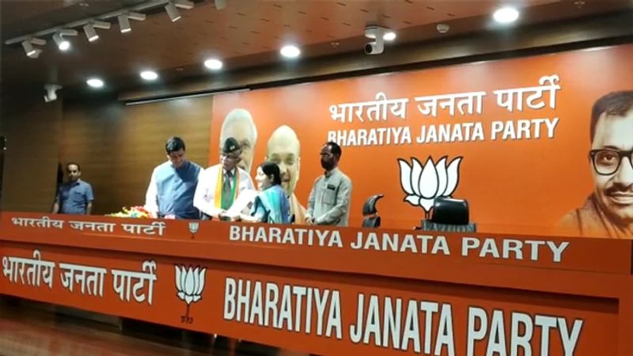 ನಿವೃತ್ತ ಸೇನಾಧಿಕಾರಿ ಬಿಜೆಪಿಗೆ : ಚುನಾವಣೆ ಬೆನ್ನಲ್ಲೇ ಮತ್ತಷ್ಟು ಬಲ ನಿವೃತ್ತ ಸೇನಾಧಿಕಾರಿ ಬಿಜೆಪಿಗೆ : ಚುನಾವಣೆ ಬೆನ್ನಲ್ಲೇ ಮತ್ತಷ್ಟು ಬಲ