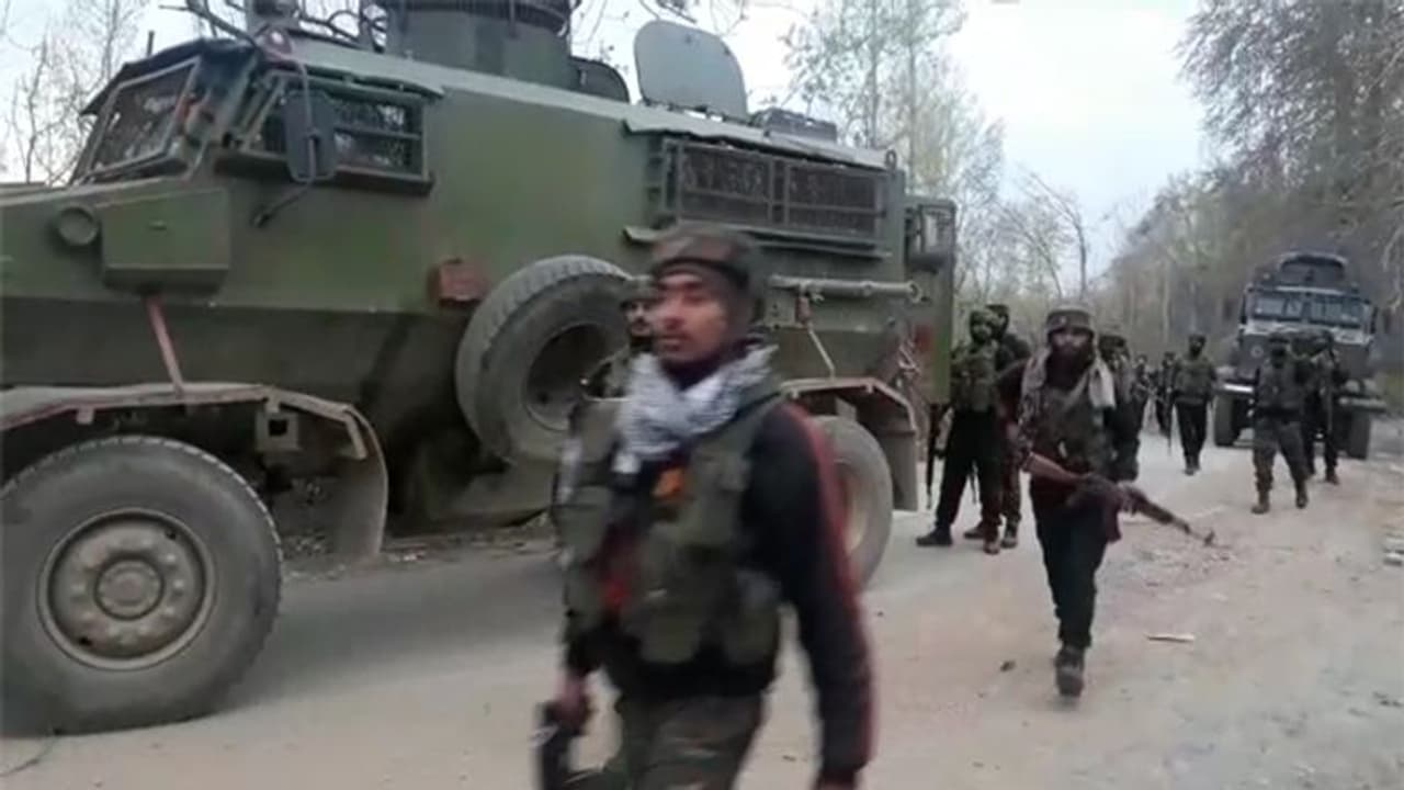 M.Tech student who joined Hizbul Mujahideen, comrade killed in Shopian encounter