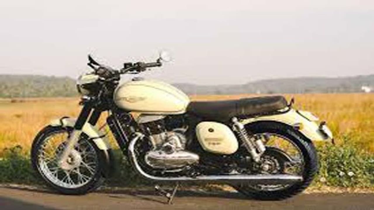 రాయల్ ఎన్ఫీల్డ్కు సవాల్: జావా 300& 42 బైక్ల మైలేజీ ఇదీ రాయల్ ఎన్ఫీల్డ్కు సవాల్: జావా 300& 42 బైక్ల మైలేజీ ఇదీ