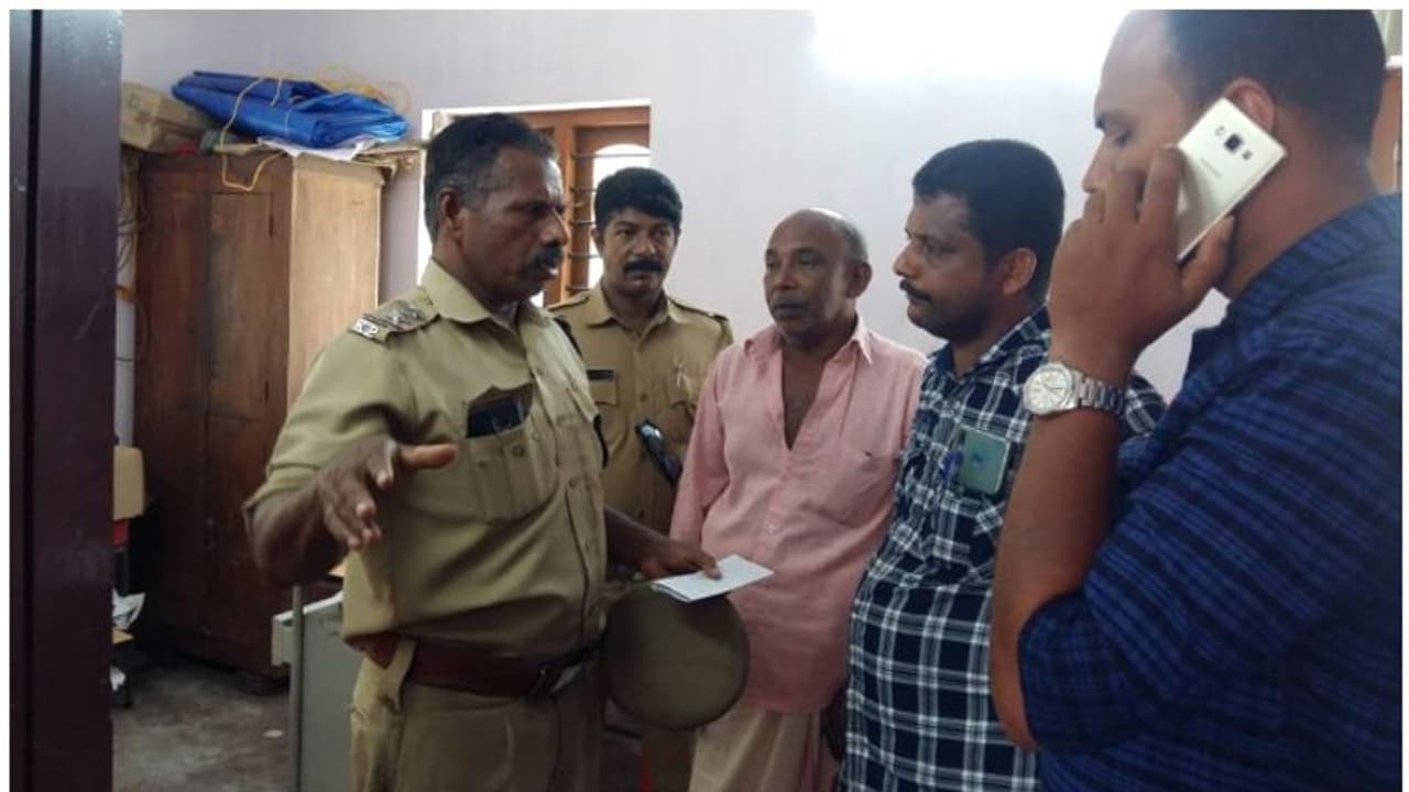 പൂവച്ചൽ ടൗണ് മുസ്ലിം ജമാ അത്ത് കമ്മറ്റി ഓഫീസില് മോഷണം പൂവച്ചൽ ടൗണ് മുസ്ലിം ജമാ അത്ത് കമ്മറ്റി ഓഫീസില് മോഷണം