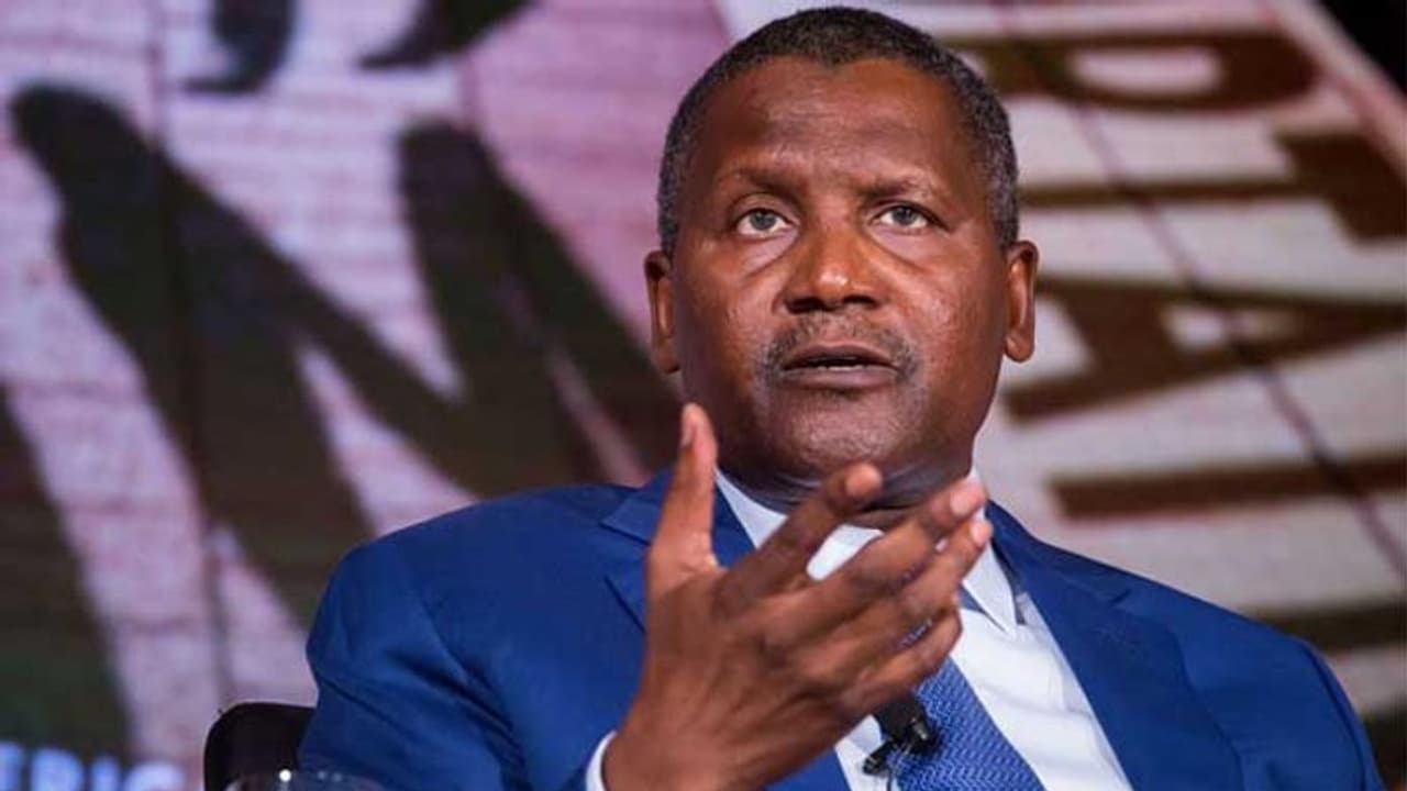 'അയാള്‍ പണമെടുത്ത് റൂമില്‍ വച്ചു, പണക്കാരനെന്ന് സ്വയം വിശ്വസിപ്പിച്ചു വീണ്ടും തിരിച്ച് ബാങ്കിലിട്ടു': ഇത് വിചിത്രനായ കോടീശ്വരന്‍