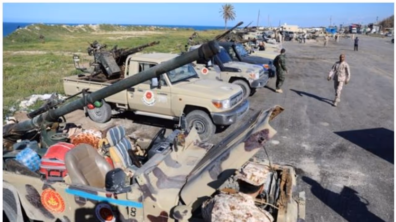 ലിബിയയിൽ ആഭ്യന്തര കലാപം രൂക്ഷം; 21 പേർ കൊല്ലപ്പെട്ടു ലിബിയയിൽ ആഭ്യന്തര കലാപം രൂക്ഷം; 21 പേർ കൊല്ലപ്പെട്ടു