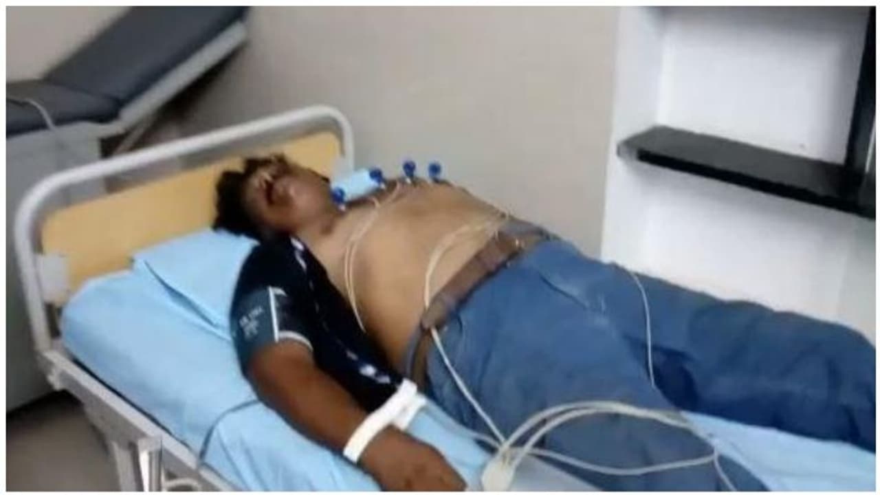 குழந்தைகளின் ஐஸ்கிரீமைக் கூட பிடுங்கித்தின்ற மன்சூர் அலிகான் மயங்கி விழுந்து மருத்துவமனையில்... குழந்தைகளின் ஐஸ்கிரீமைக் கூட பிடுங்கித்தின்ற மன்சூர் அலிகான் மயங்கி விழுந்து மருத்துவமனையில்...