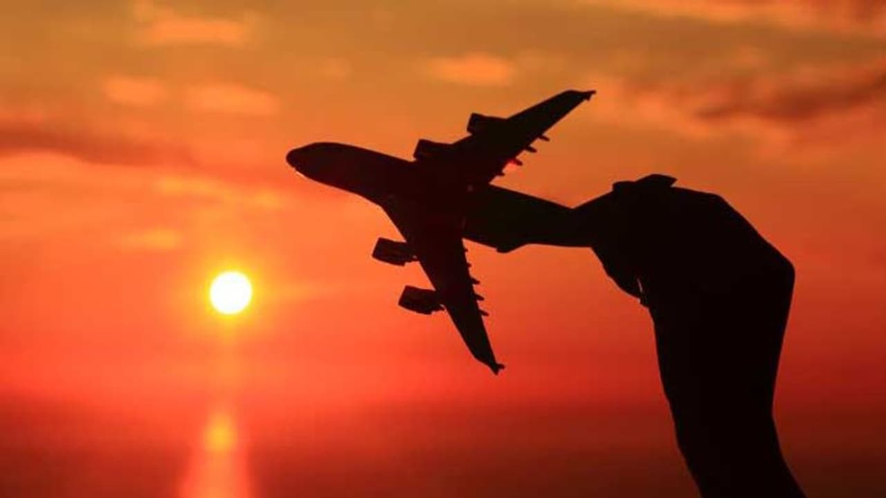 കാത്തിരുന്ന വിജ്ഞാപനം വന്നു: വിമാന ടിക്കറ്റ് നിരക്ക് കുറഞ്ഞേക്കും, കൂടുതല് സര്വീസുകള്ക്കും സാധ്യത കാത്തിരുന്ന വിജ്ഞാപനം വന്നു: വിമാന ടിക്കറ്റ് നിരക്ക് കുറഞ്ഞേക്കും, കൂടുതല് സര്വീസുകള്ക്കും സാധ്യത