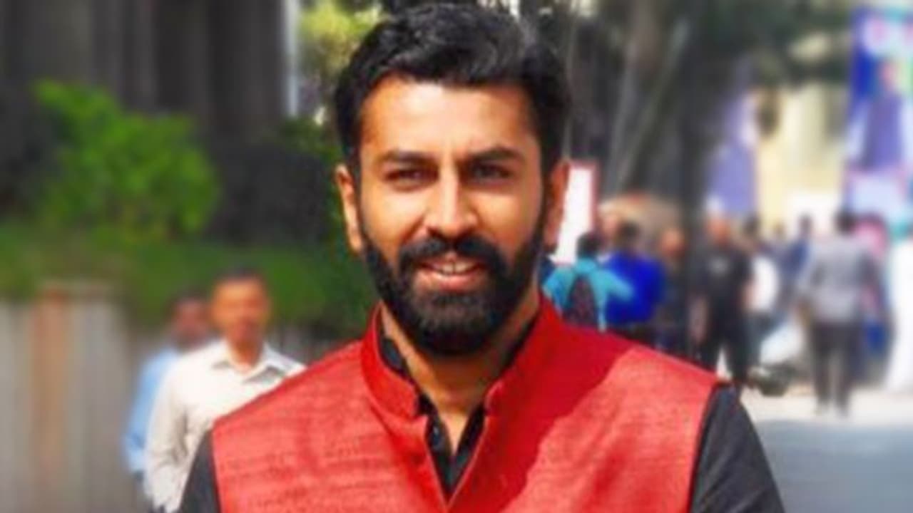 ಶಾಸಕ ಹ್ಯಾರಿಸ್ ಪುತ್ರನ ಹುಟ್ಟುಹಬ್ಬಕ್ಕೆ ನಿಯಮ ಉಲ್ಲಂಘಿಸಿ ಫ್ಲೆಕ್ಸ್! ಶಾಸಕ ಹ್ಯಾರಿಸ್ ಪುತ್ರನ ಹುಟ್ಟುಹಬ್ಬಕ್ಕೆ ನಿಯಮ ಉಲ್ಲಂಘಿಸಿ ಫ್ಲೆಕ್ಸ್!