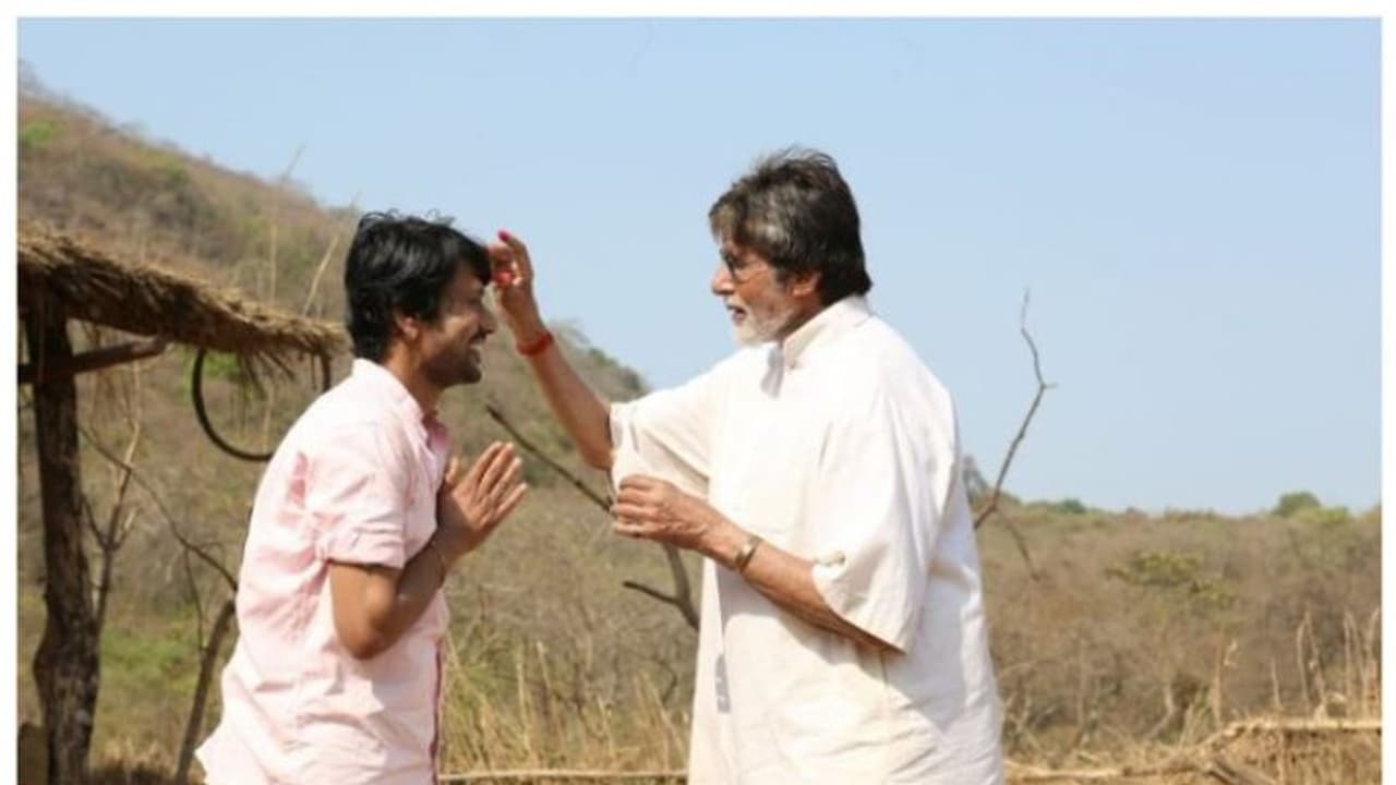 അമിതാഭ് ബച്ചന്റ തമിഴ് സിനിമ ഒരുങ്ങുന്നു; ഹിന്ദിയിലും പേരിട്ടു! അമിതാഭ് ബച്ചന്റ തമിഴ് സിനിമ ഒരുങ്ങുന്നു; ഹിന്ദിയിലും പേരിട്ടു!